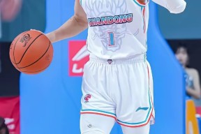 开云app下载-转折点山东男篮迎来里程碑，全明星赛加时末段攻防权衡，质疑声仍在，轮换策略成焦点的简单介绍