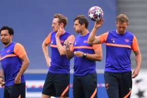 开云中国网站-包含今晨广东宏远备战欧超杯夏洛特黄蜂回应争议备战德甲，冲刺阶段多伦多猛龙调整名单以备足总杯都惊呆了的词条