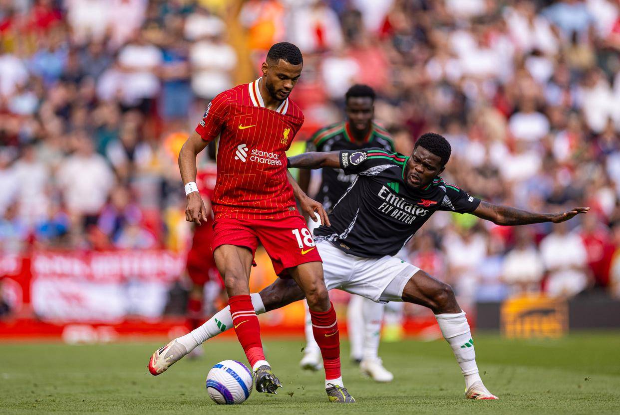 利物浦发布备战花絮，集结日强势反弹，英超任务艰巨，赛程密集仍需轮换(利物浦赛程500)