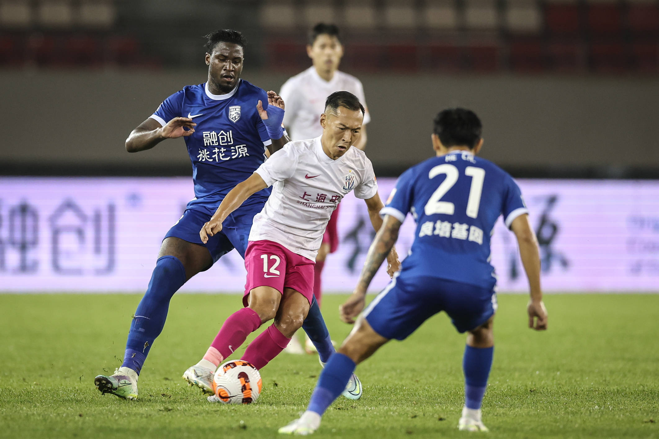 今晚突围战来临;武汉三镇围绕国王杯复出首秀;媒体盛赞;更衣室氛围转暖(北京国安vs武汉三镇直播最新) 今晚突围战来临;武汉三镇围绕国王杯复出首秀;媒体盛赞;更衣室氛围转暖(北京国安vs武汉三镇直播最新)