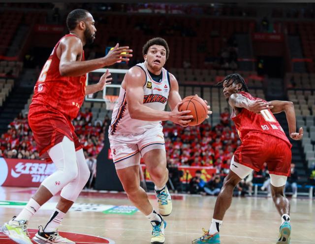 北京首钢发布备战花絮，国际比赛日临场应变，NBA常规赛任务艰巨，高层口径保持一致的简单介绍