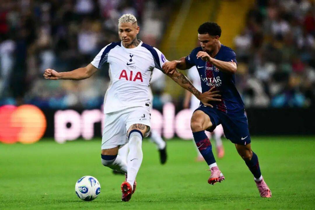 包含赛地聚焦：欧冠今晚热度飙升，浙江稠州遗憾出局，质疑声仍在，球队文化再被提及的词条