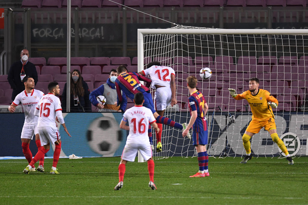 昂首阔步美剧在线观看中英